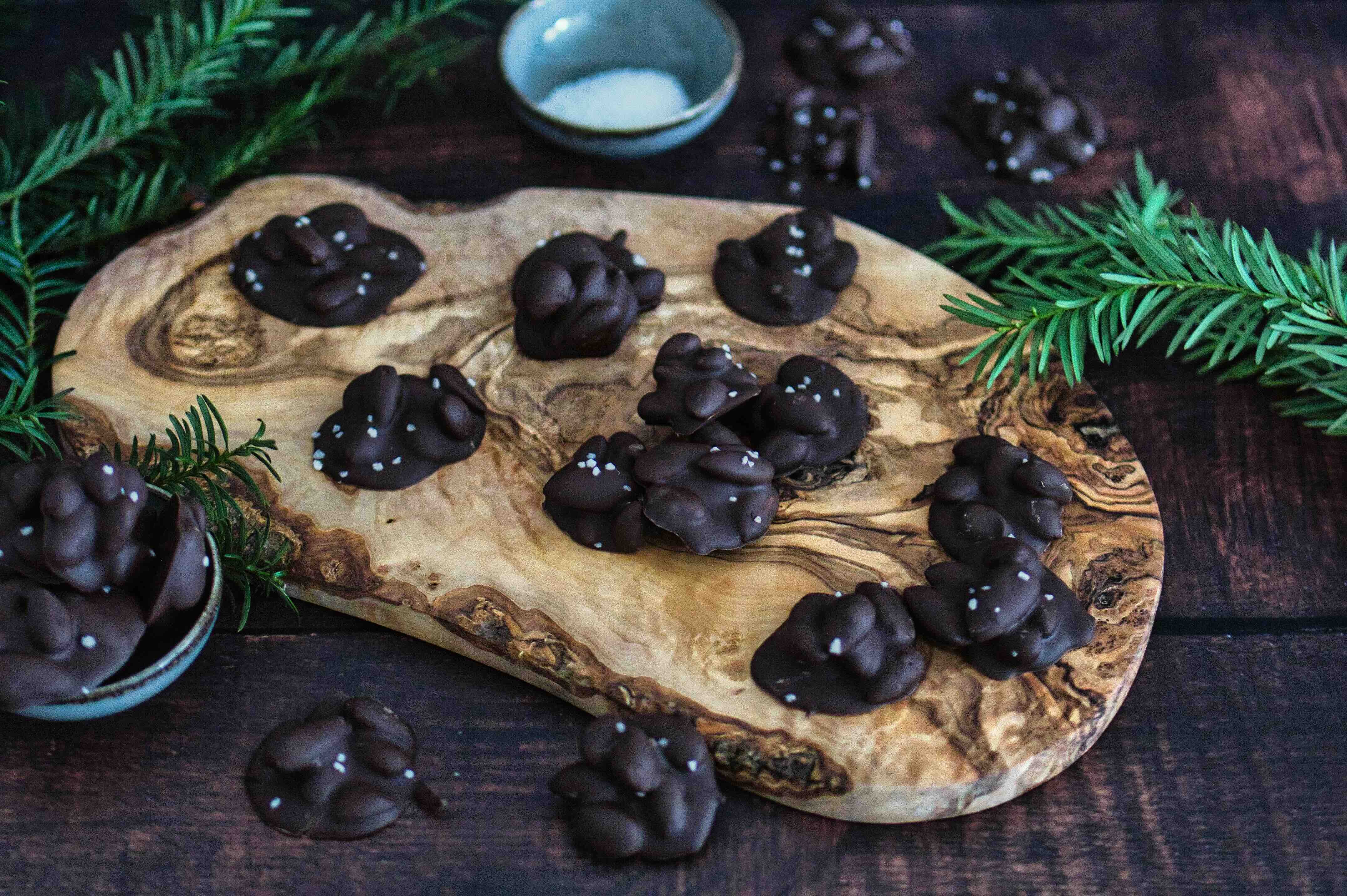 Rezept: Weihnachtliche Mandel-Schoko-Häppchen 4.6 (88)